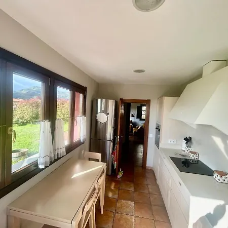 بيت للعطل La Casa Roja De Ovio Picones (Asturias)