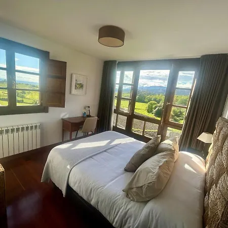 La Casa Roja De Ovio بيت للعطل