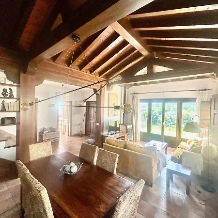 بيت للعطل La Casa Roja De Ovio Picones (Asturias)